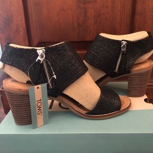 BRAND NEW Black Foil Woven Majorca Cutout- TOMS